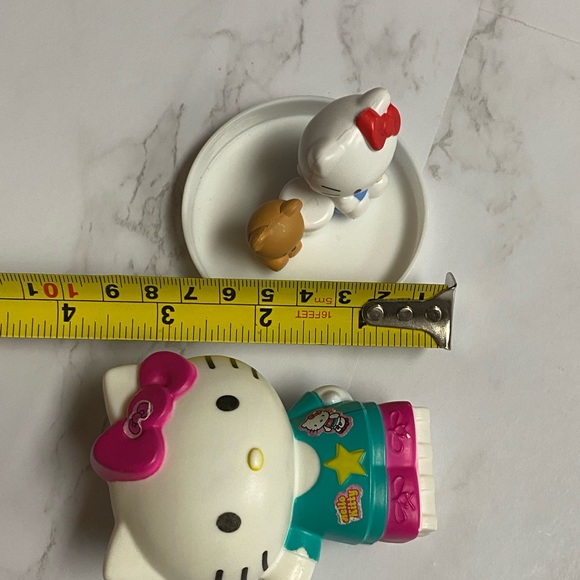 Hello Kitty Sanrio McDonalds Toy Spinning Cake Topper Sitting collection figures - Picture 2 of 13